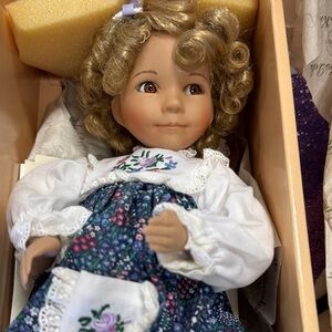 Knowles Dolls Branded Wrapping Paper